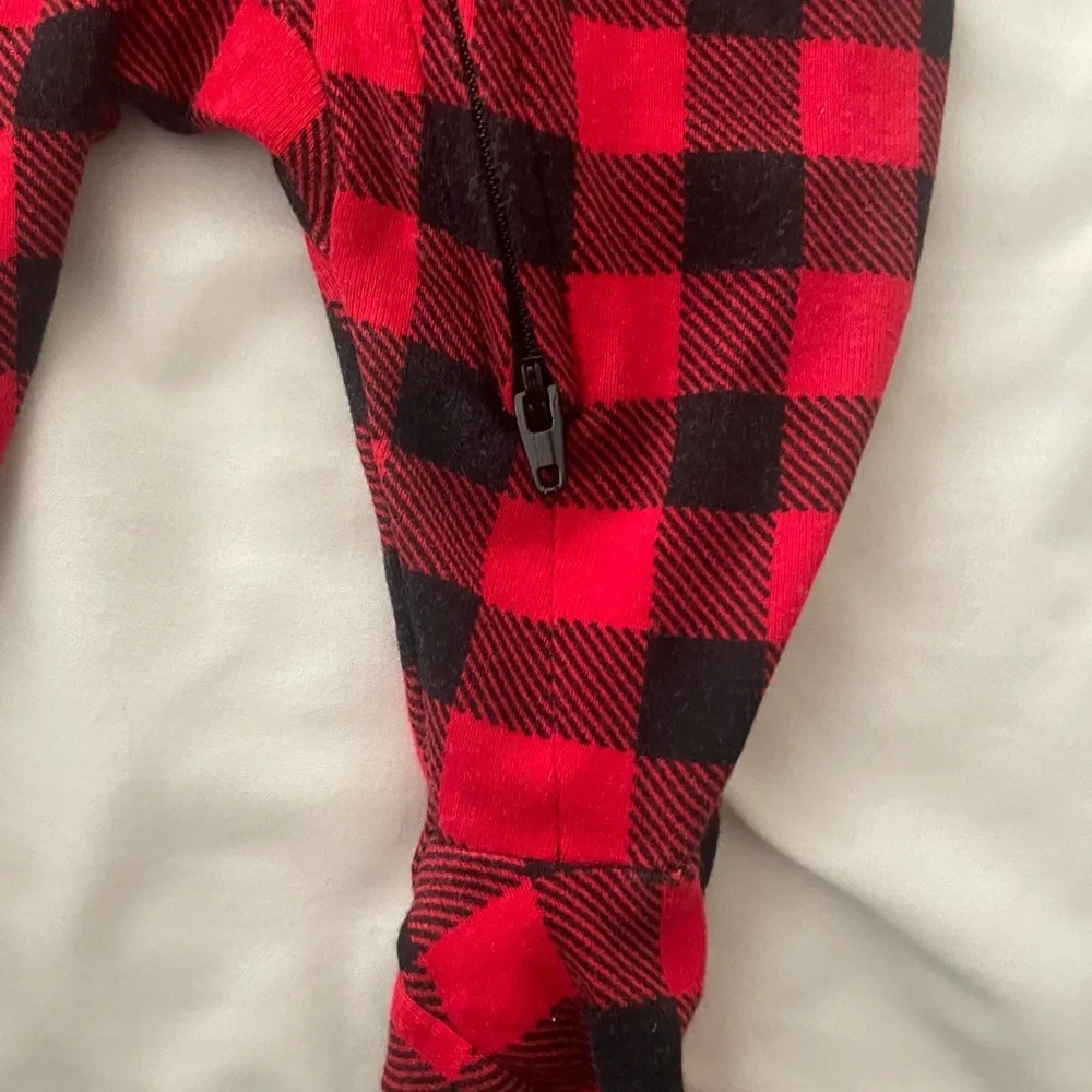 Old Navy red plaid Microfleece 2-Way-Zip Footed One-Piece for Baby size 0-3 m